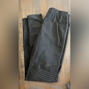Black jeggings